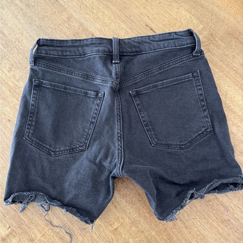 ✨2 for $35 ALL SHORTS!✨ Old Navy High-Waisted OG Shorts 5-inch inseam size 6​ - Picture 6 of 9
